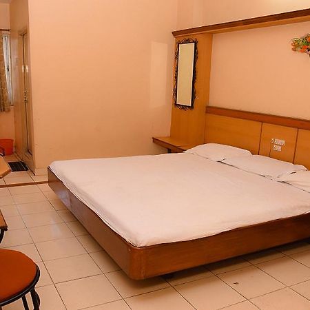 Hotel Vishnu Residency Visakhapatnam Buitenkant foto